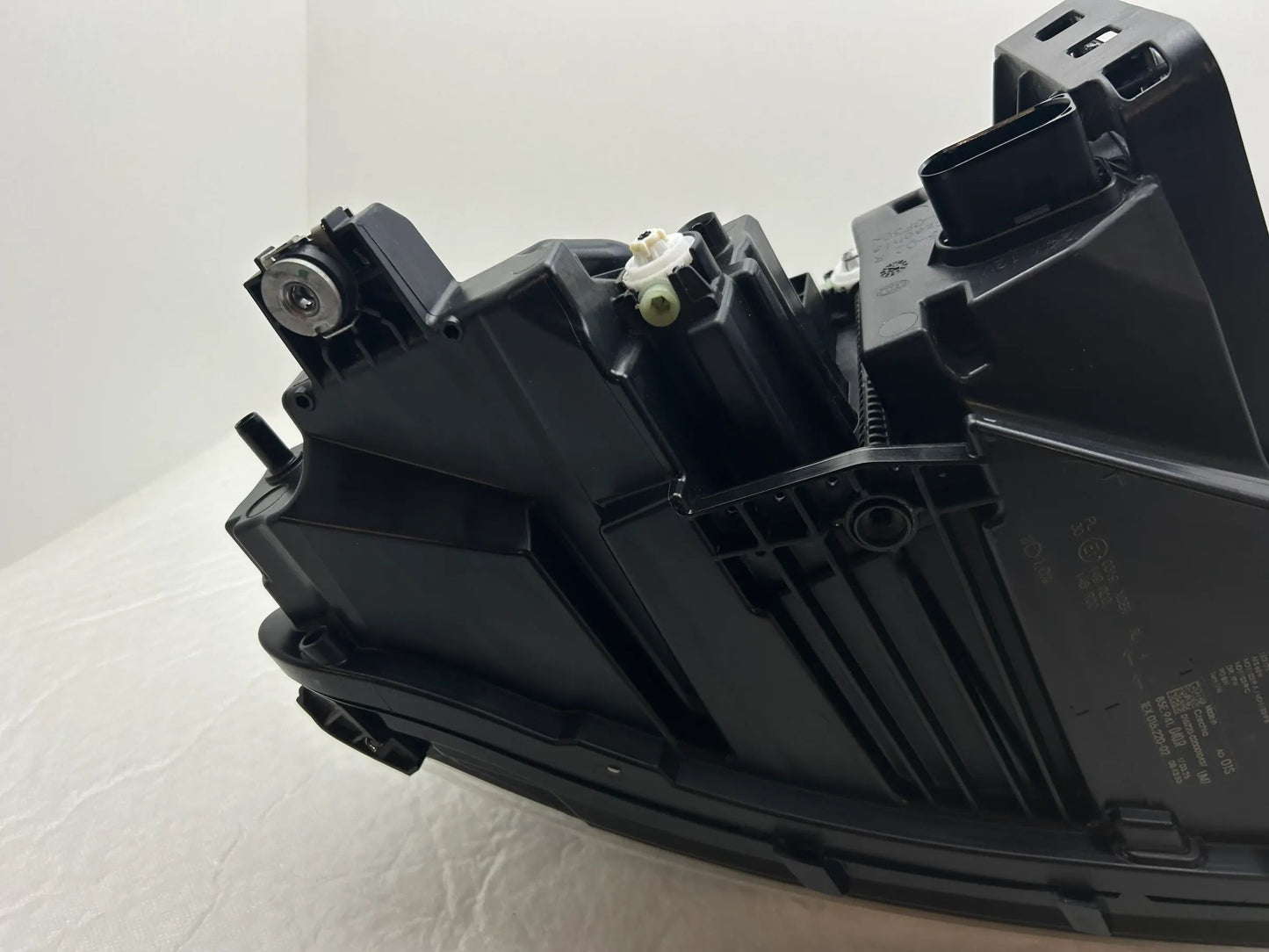 Original Audi A6 E-Tron Matrix LED Scheinwerfer rechts 85E941040R