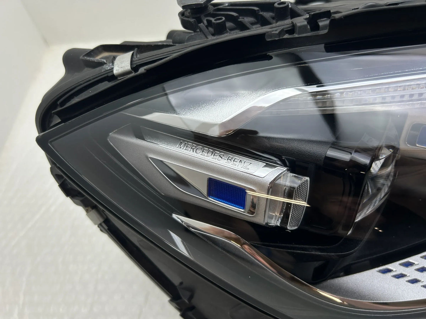 Mercedes W223 S-Klasse LED Scheinwerfer rechts A2239068405