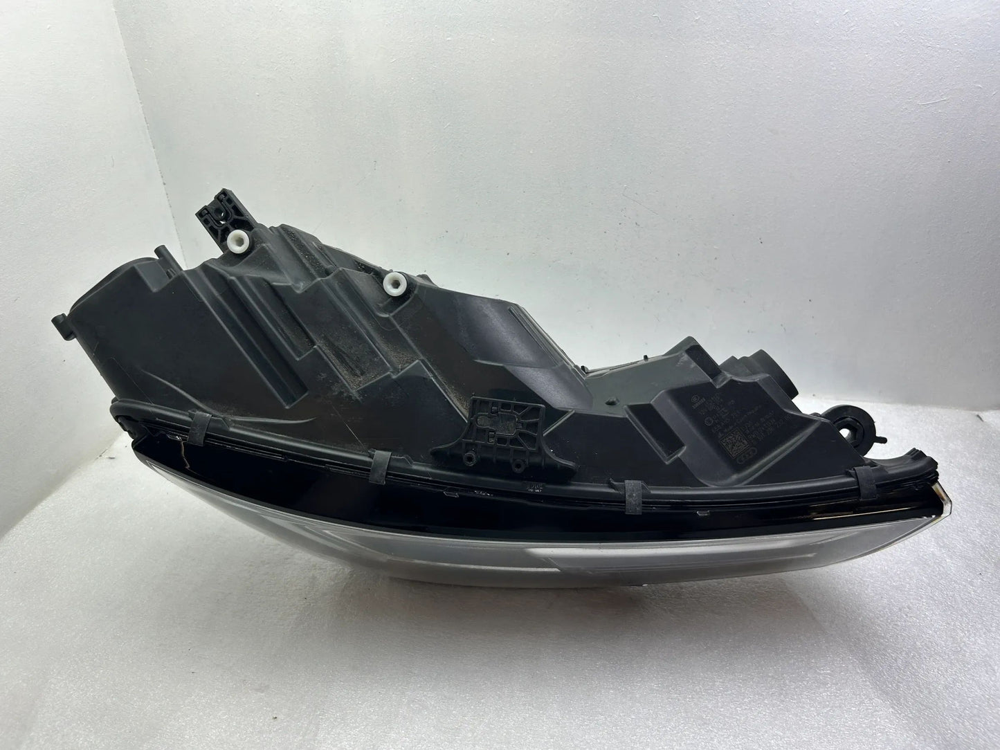 Original Audi A4 8W B9 LED Scheinwerfer rechts 8W0941034