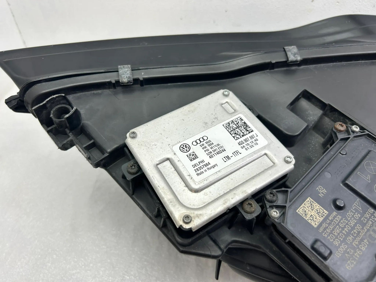 Original Audi A7 4G8 Xenon Scheinwerfer links 4G8941031C