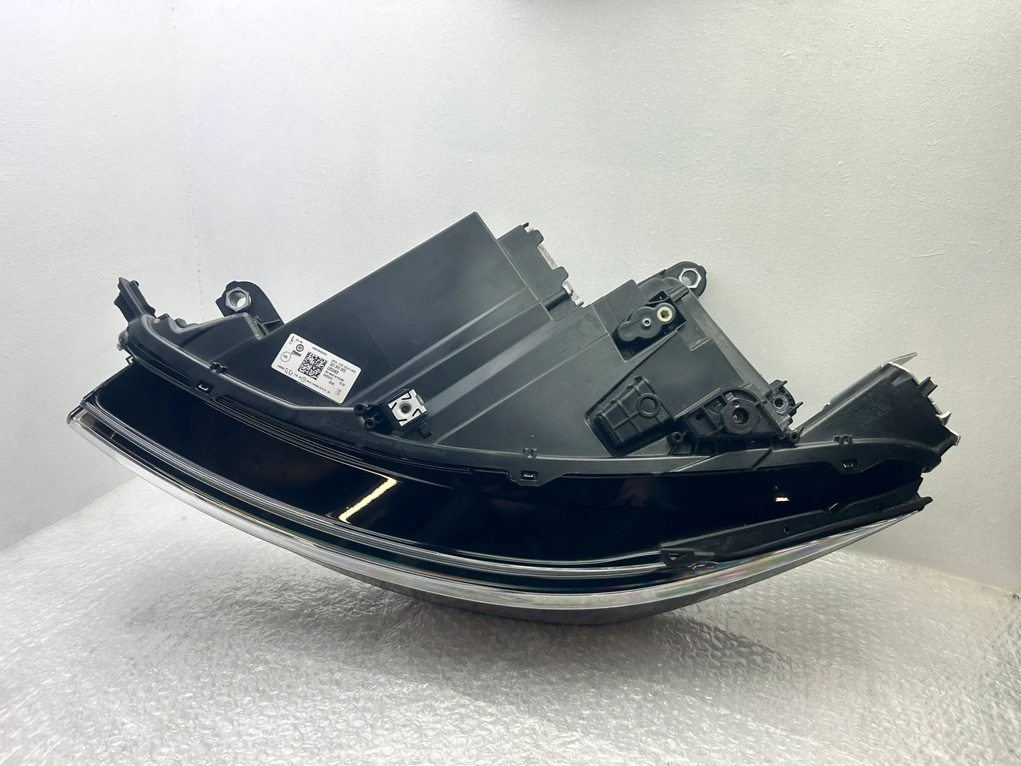 Original VW Passat B9 LED Scheinwerfer links 3J1941005