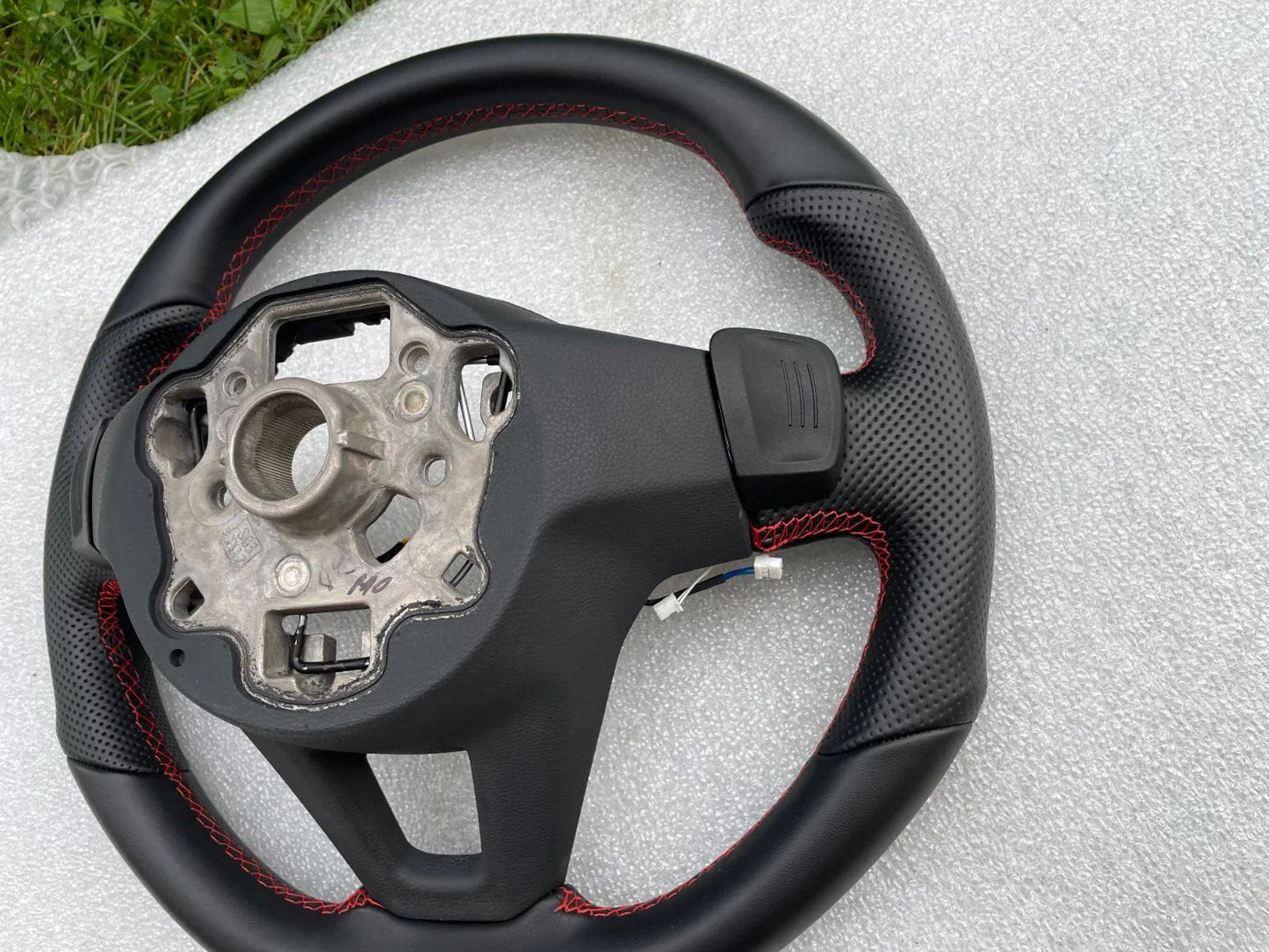 Original VW Golf 8 Multifunktionslenkrad rot Leder 5H0959542C