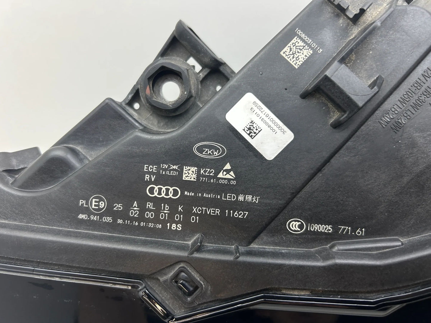 Original Audi Q7 4M LED Matrix Scheinwerfer links 4M0941035