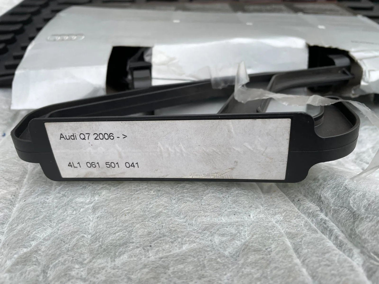 Audi Q7 Gummimatten Gummifußmatten vorne NEU OVP 4L1061501041