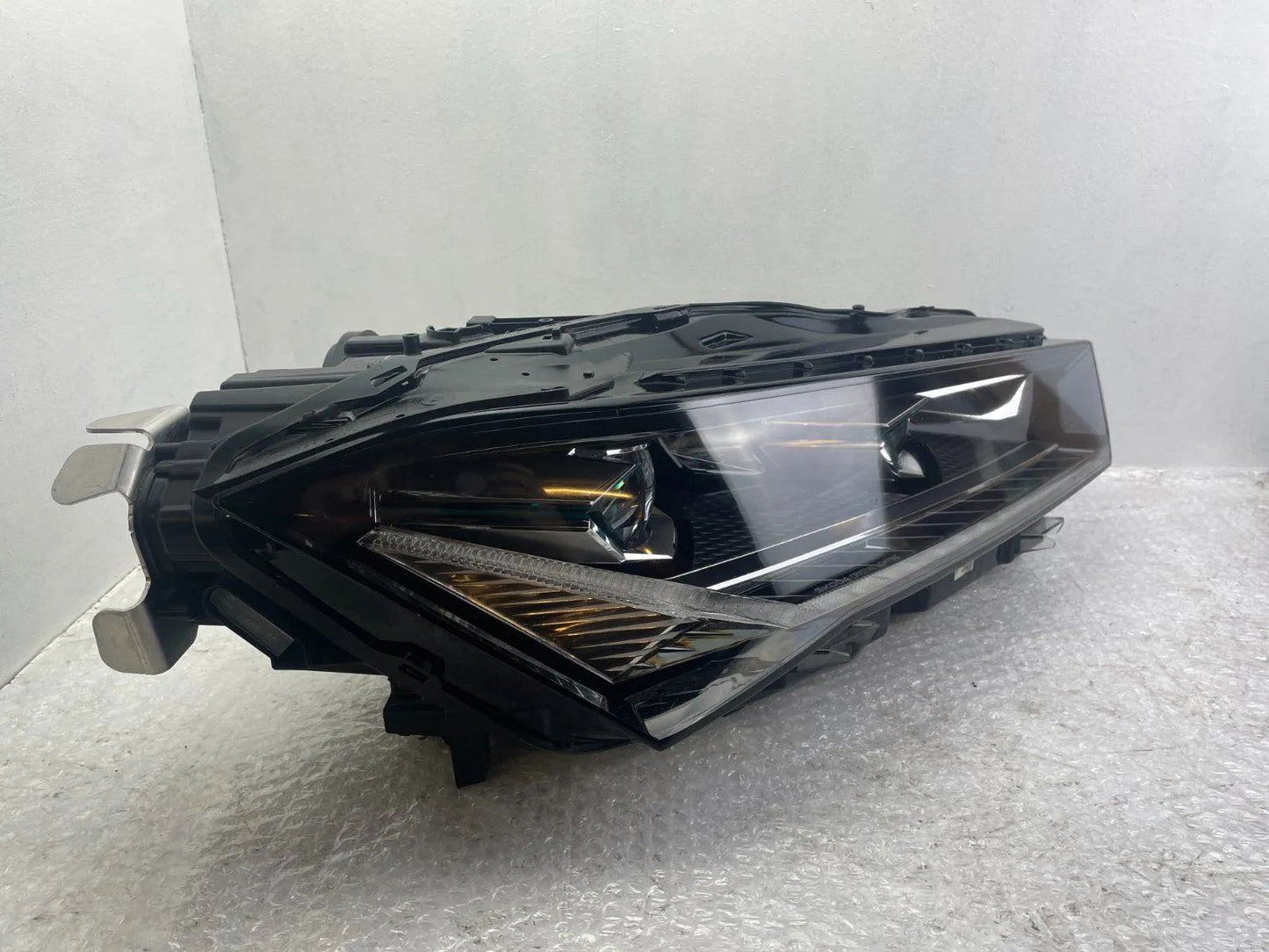 Original Skoda Superb LED Scheinwerfer rechts 3P1941016A