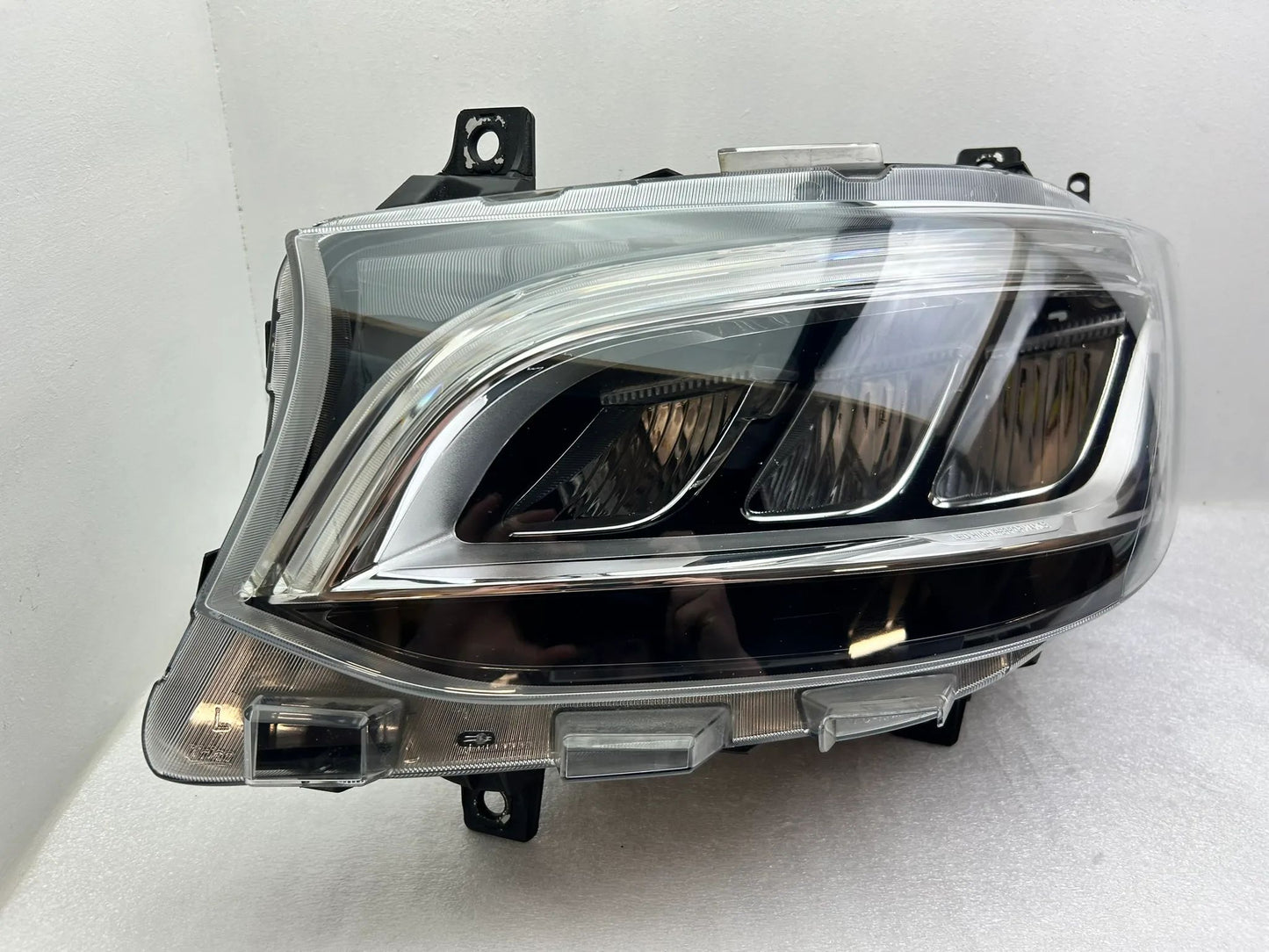 Mercedes Sprinter W910 W907 LED Scheinwerfer links A9109067100