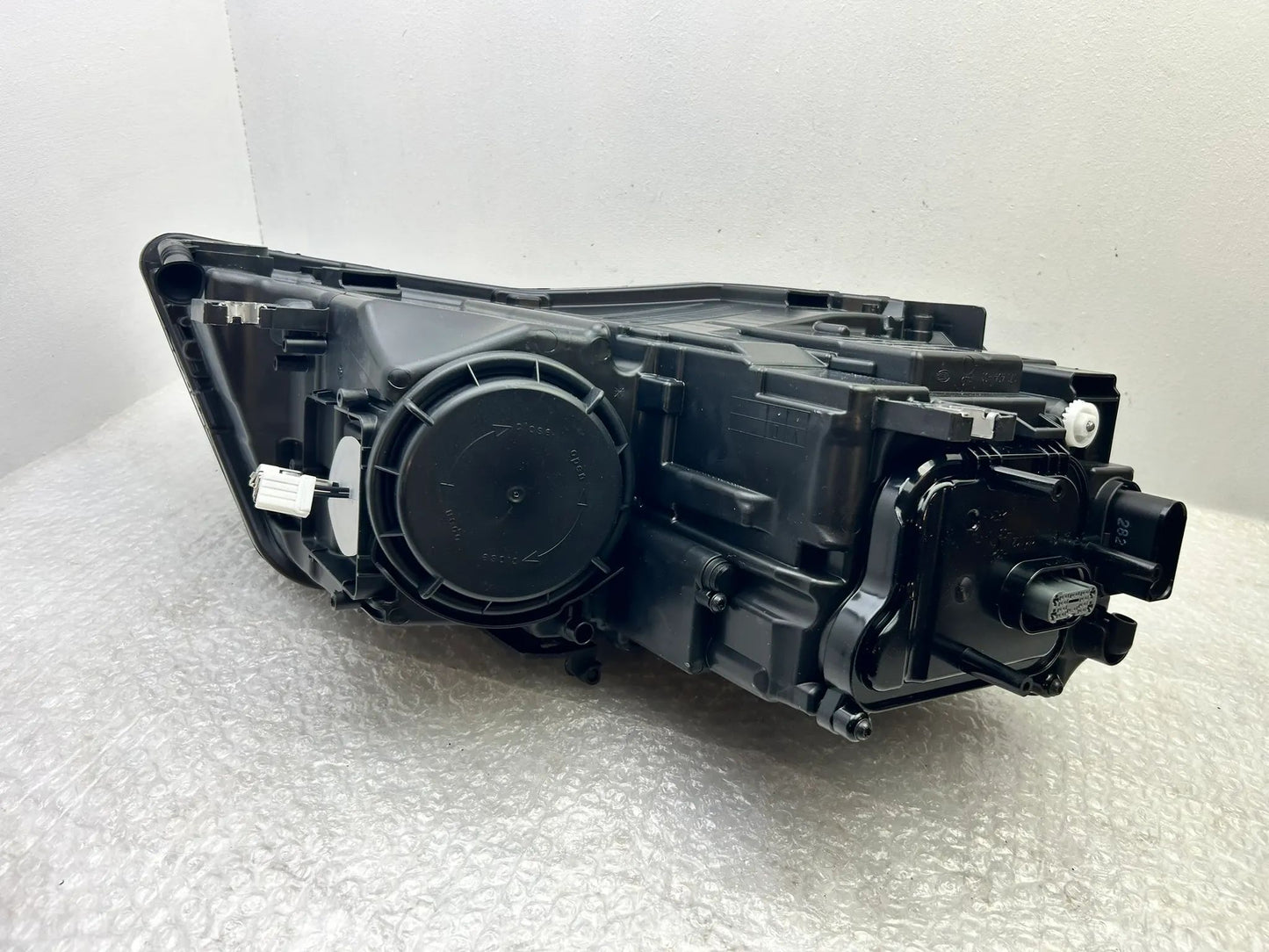 NEU Original Audi A8 4H Xenon Scheinwerfer links 4H0941029AE