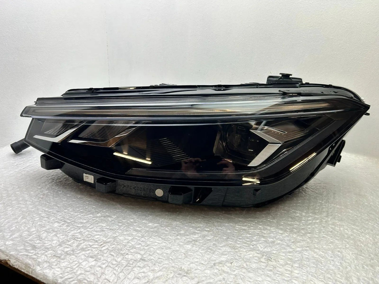 Original VW Passat B9 LED Scheinwerfer links 3J1941005