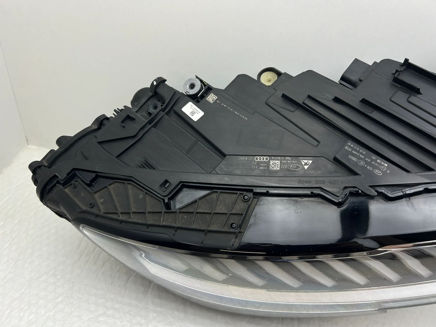 Original Audi Q8 SQ8 LED Matrix Scheinwerfer rechts 4M8941036