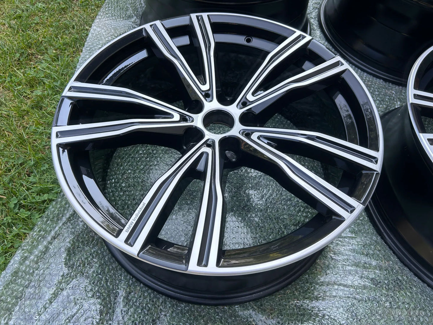 BMW 8er G14 G15 G16 Alufelgen Satz 20 Zoll 5x112 8072028 8072027