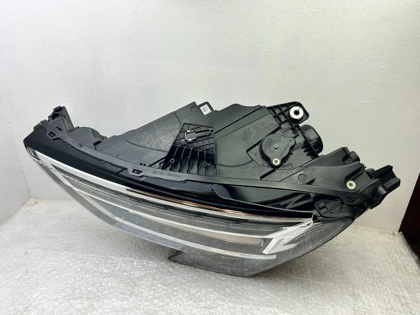 Original Audi A3 8Y LED Scheinwerfer links 8Y0941033D