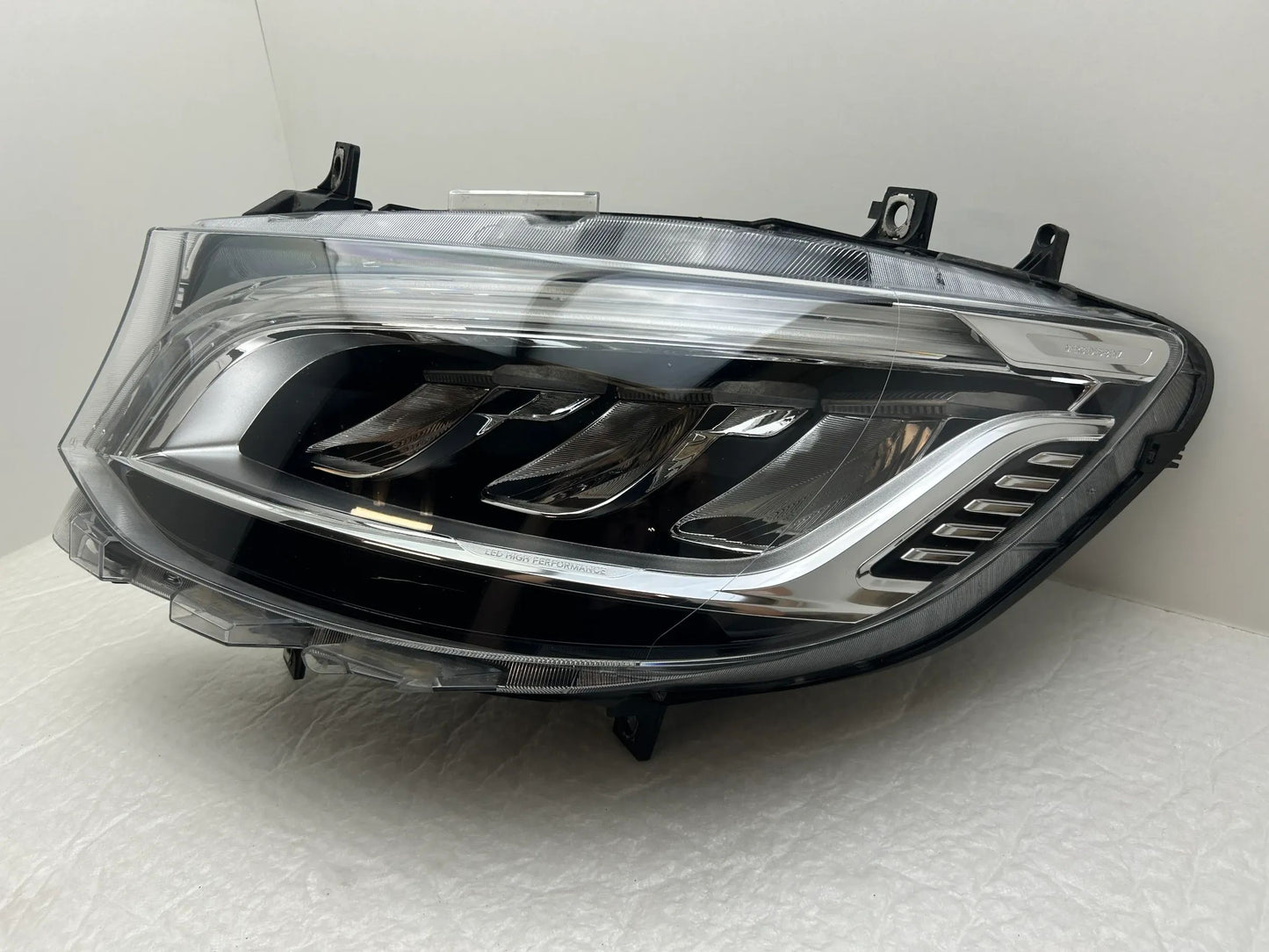 Mercedes W910 Sprinter LED Scheinwerfer links A9109065000