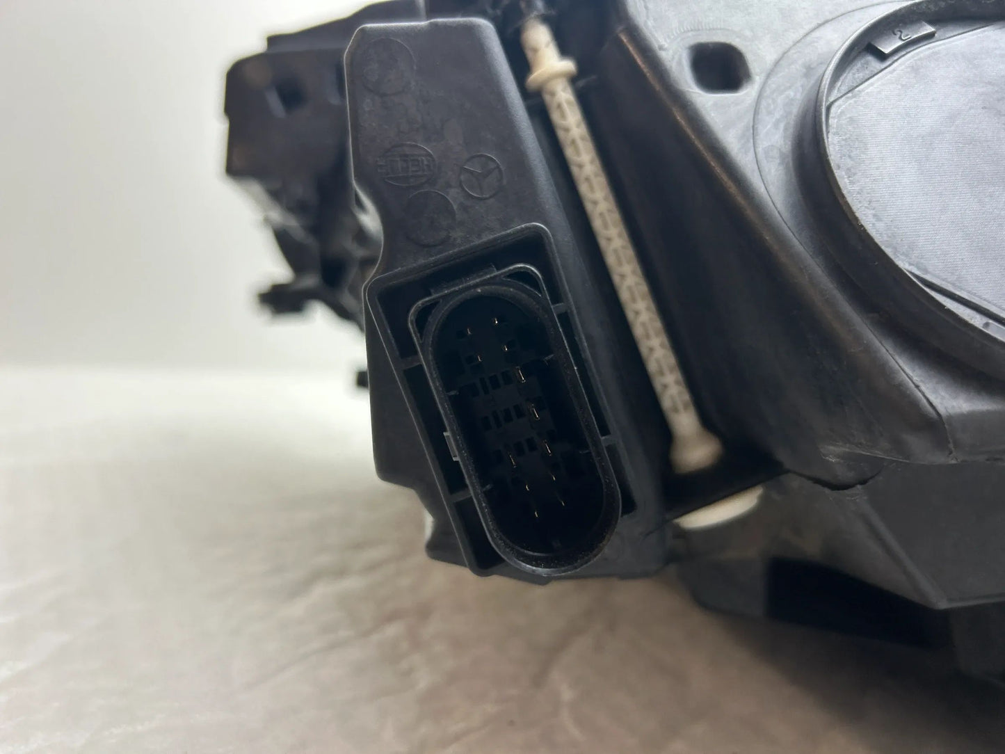 Original Mercedes W213 LED Scheinwerfer links A2139067506