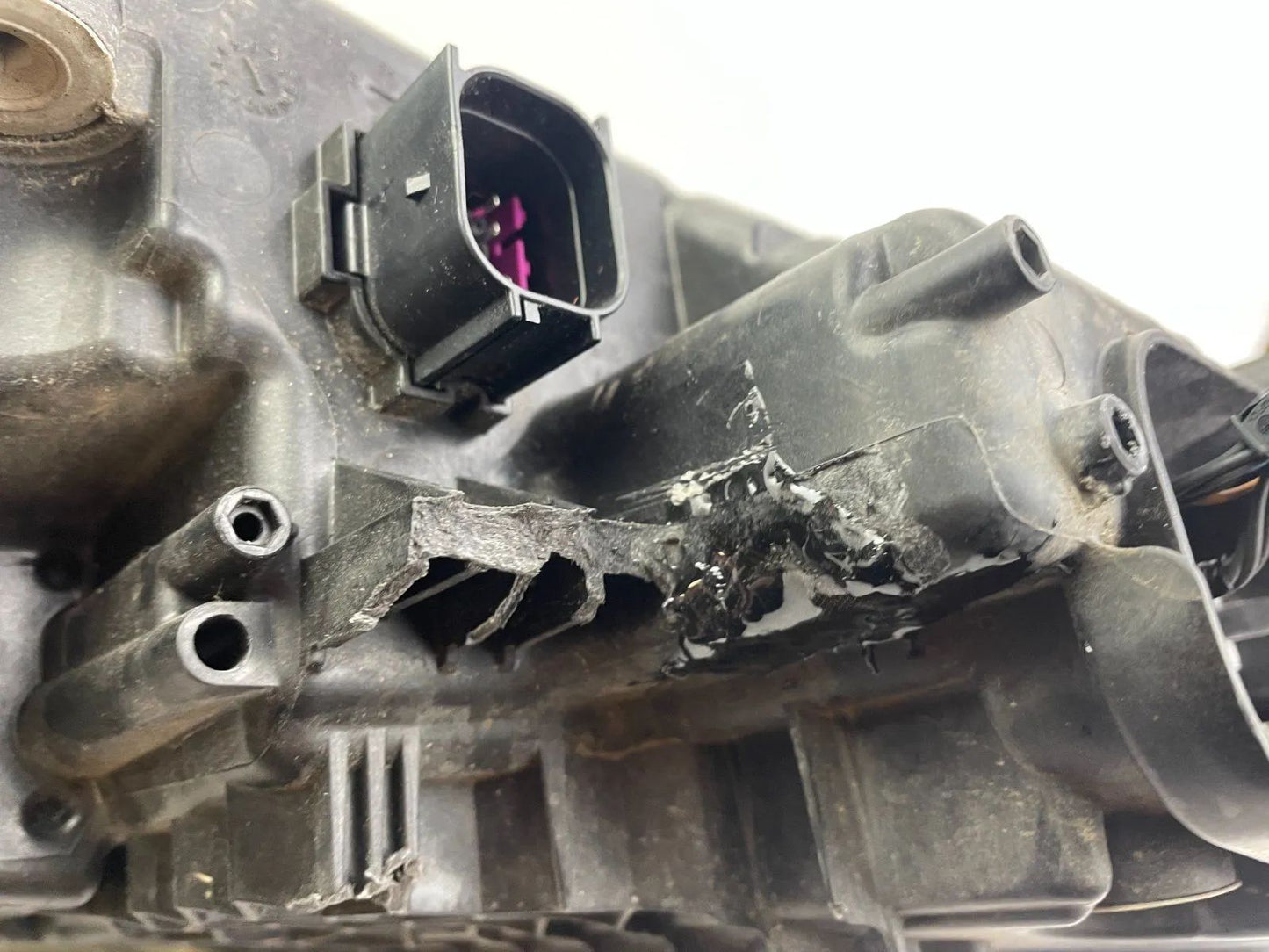 Original Audi e-tron LED Scheinwerfer links 4KE941039D