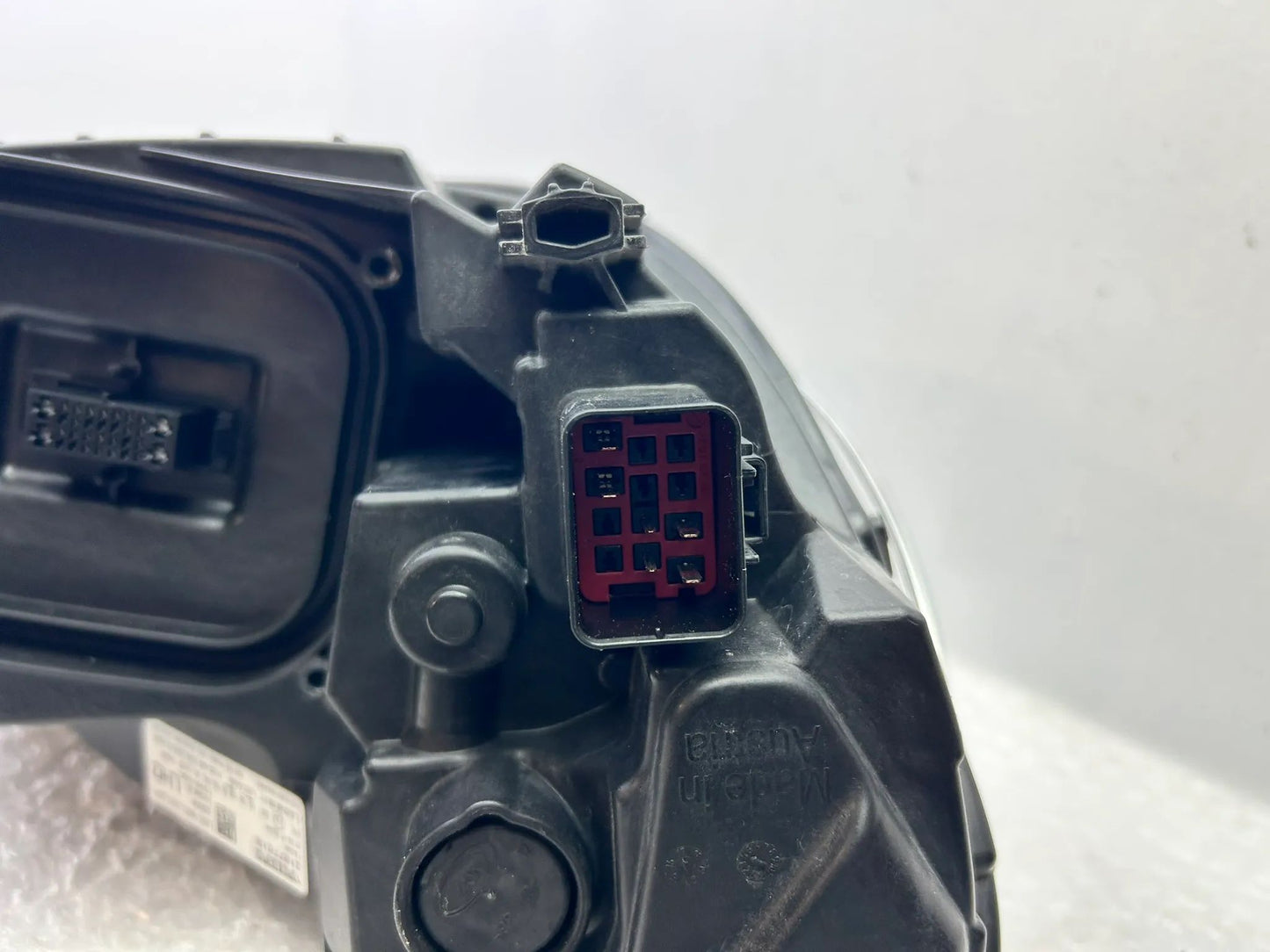Original Volvo V40 LED Frontscheinwerfer links 31677018