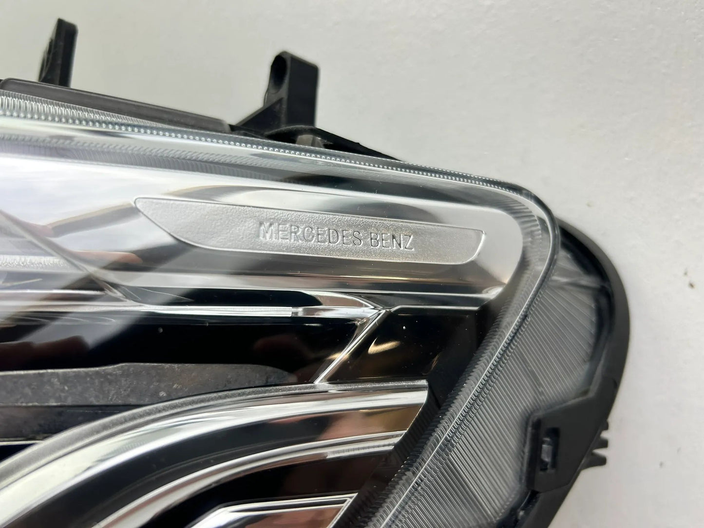Mercedes Sprinter W910 W907 LED Scheinwerfer links A9109067100