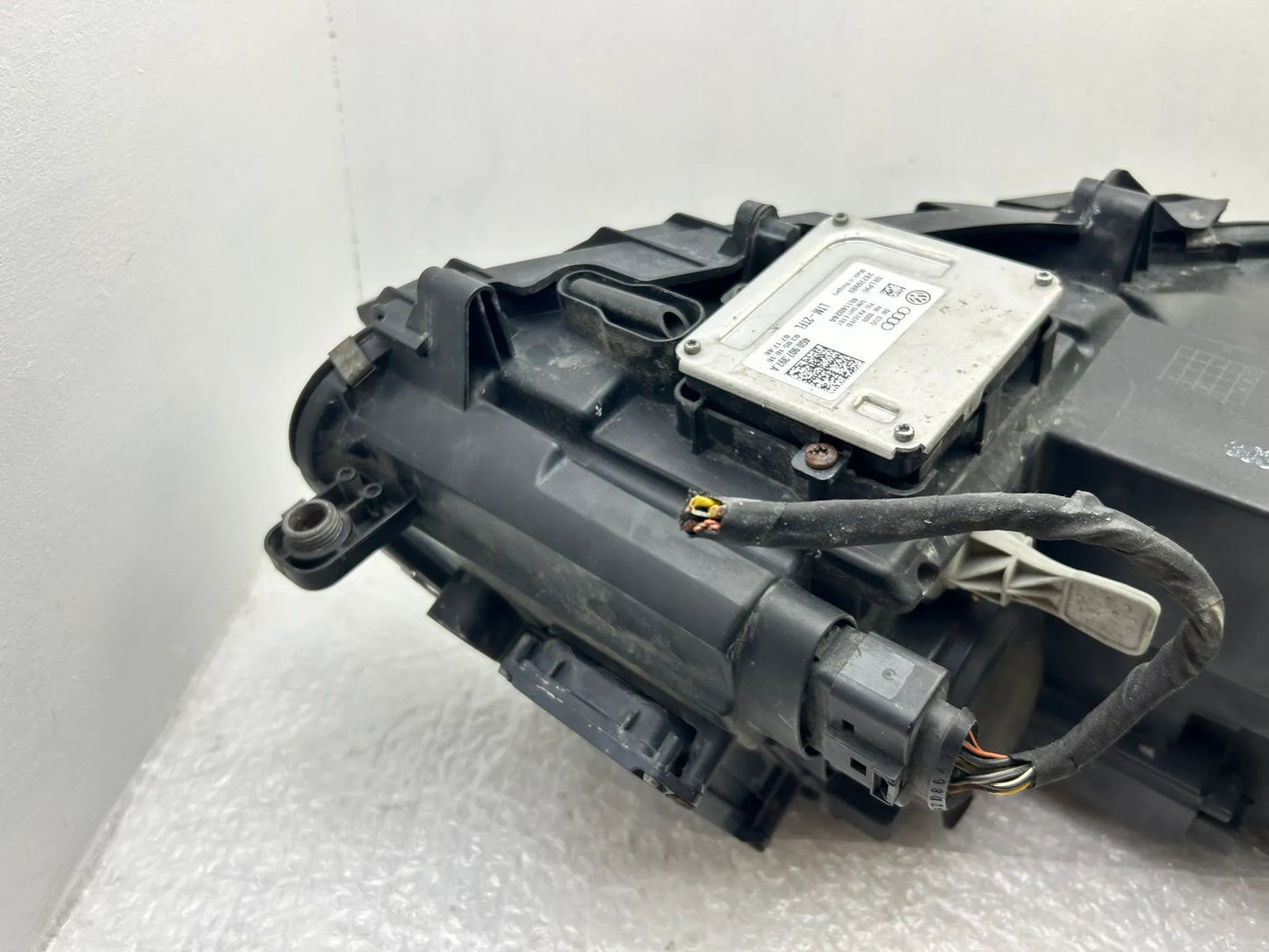 Original VW Touran 1T Xenon Scheinwerfer links 1T1941751E