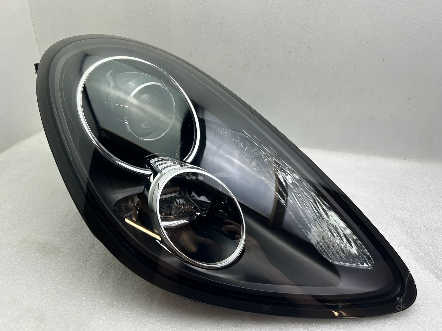 Porsche Cayman Boxster 981 Xenon Scheinwerfer rechts 98163113211