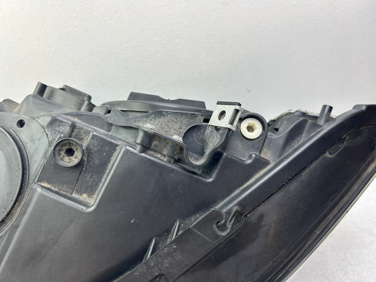 BMW 5er F10 F11 Xenon Scheinwerfer links 7271911 7203245