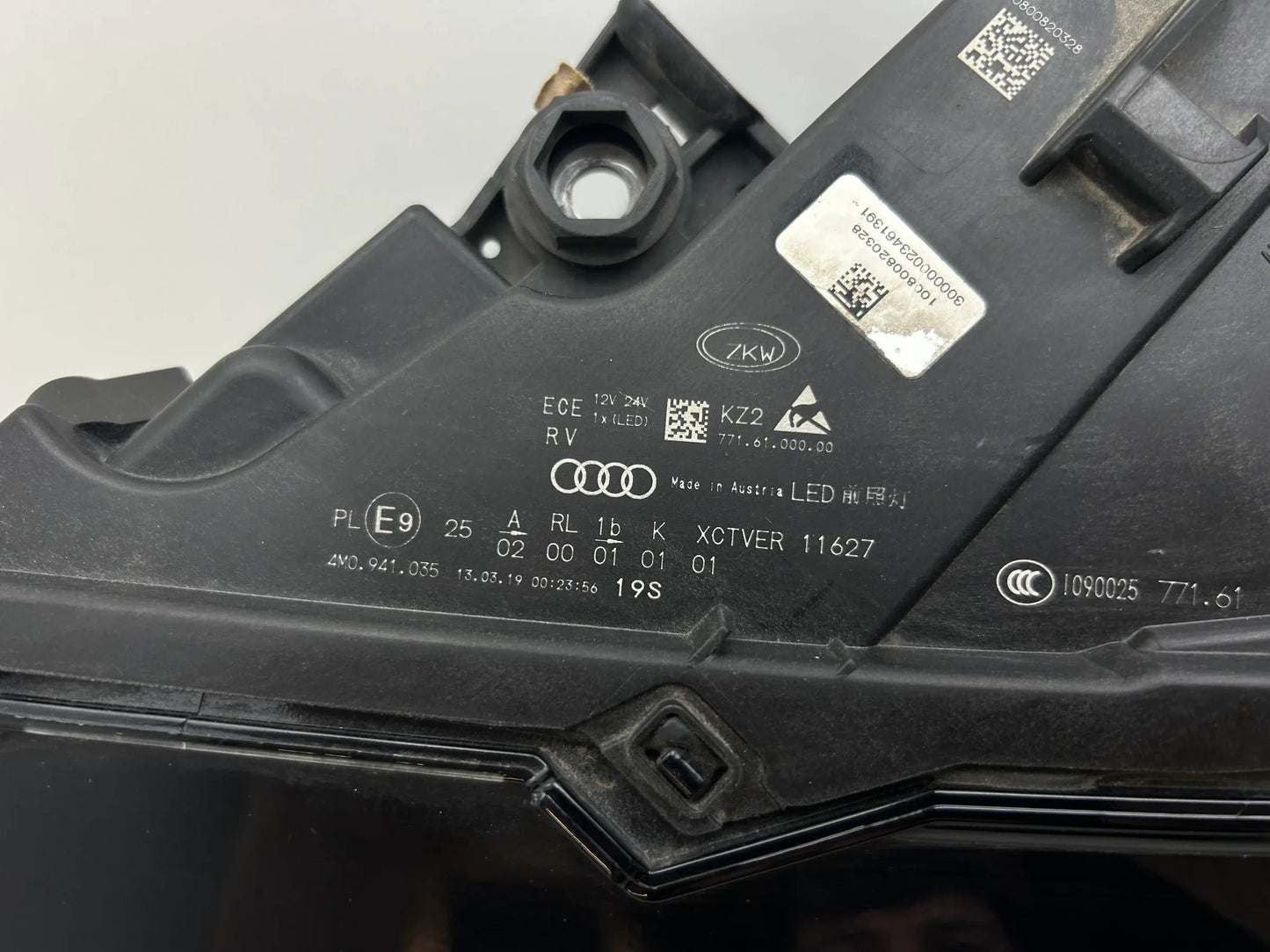 Original Audi Q7 LED Matrix Scheinwerfer links 4M0941035