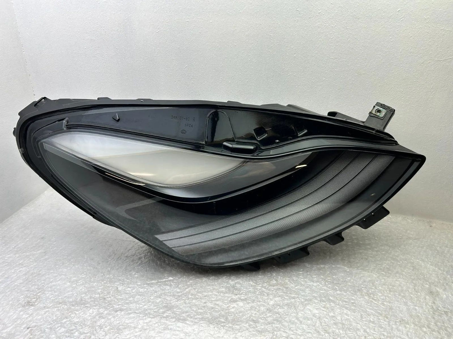 Original Tesla Model 3 LED Scheinwerfer rechts 1514953-00-D