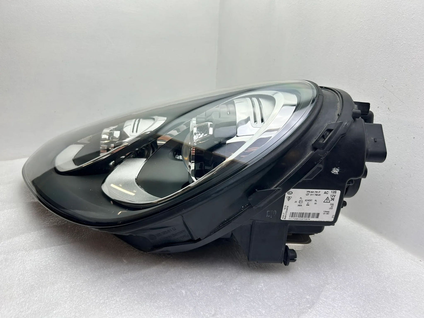 FRONTSCHEINWERFER LINKS VORNE 7P5941751F