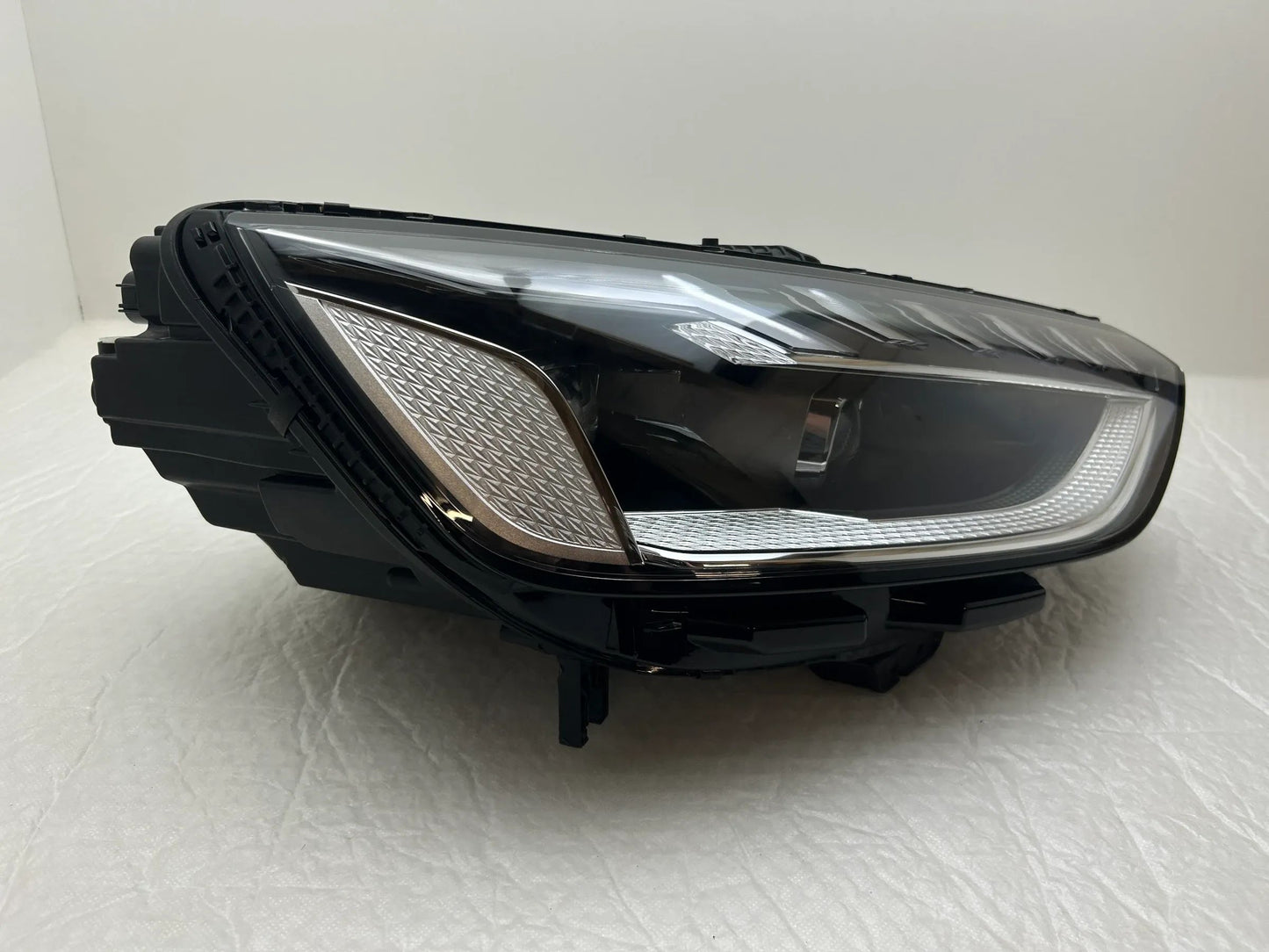 Original Audi A4 B9 8W LED Matrix Scheinwerfer rechts 8W0941036E