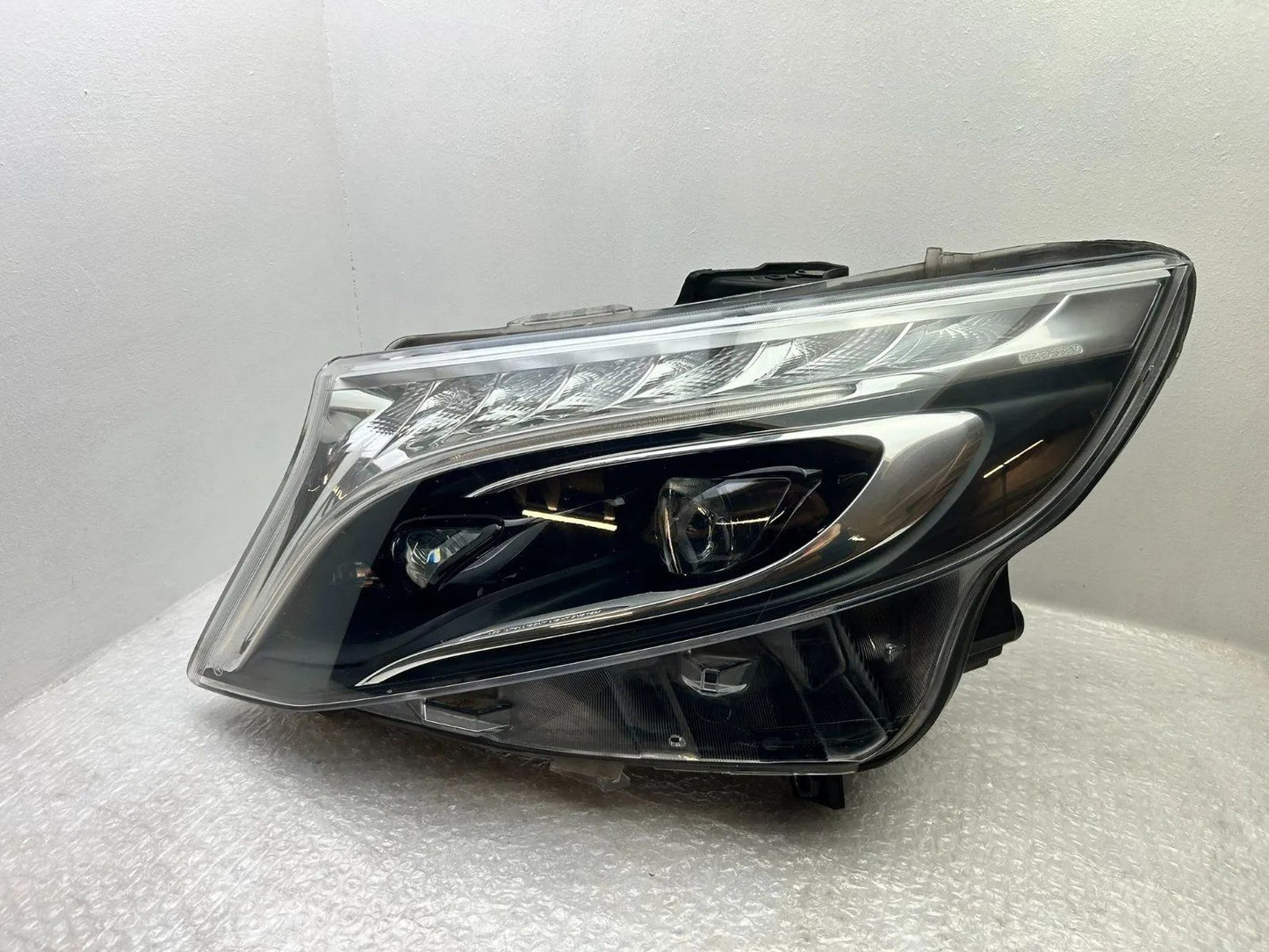 Original Mercedes W447 Vito LED Scheinwerfer links A4479060101