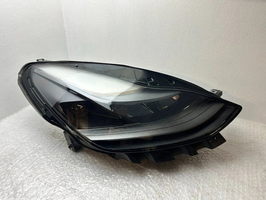 Original Tesla Model 3 LED Scheinwerfer rechts 1514953-00-D