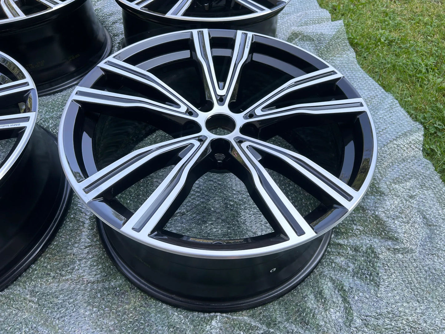 BMW 8er G14 G15 G16 Alufelgen Satz 20 Zoll 5x112 8072028 8072027