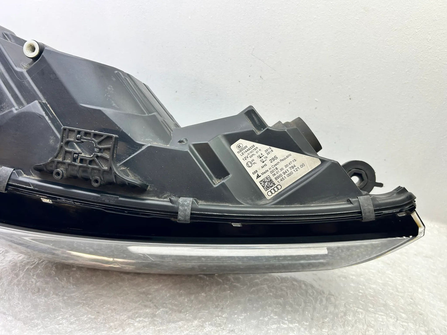 Original Audi A4 B9 8W LED Scheinwerfer rechts 8W0941784