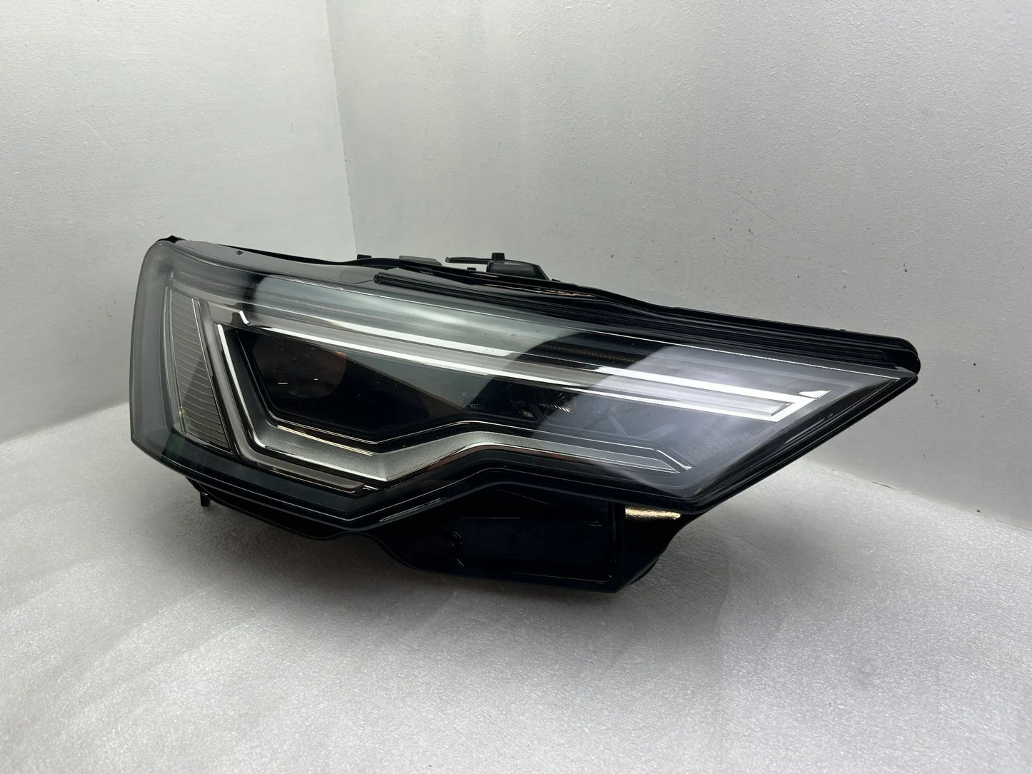 Original Audi A6 C8 4K LED Scheinwerfer rechts 4K0941040