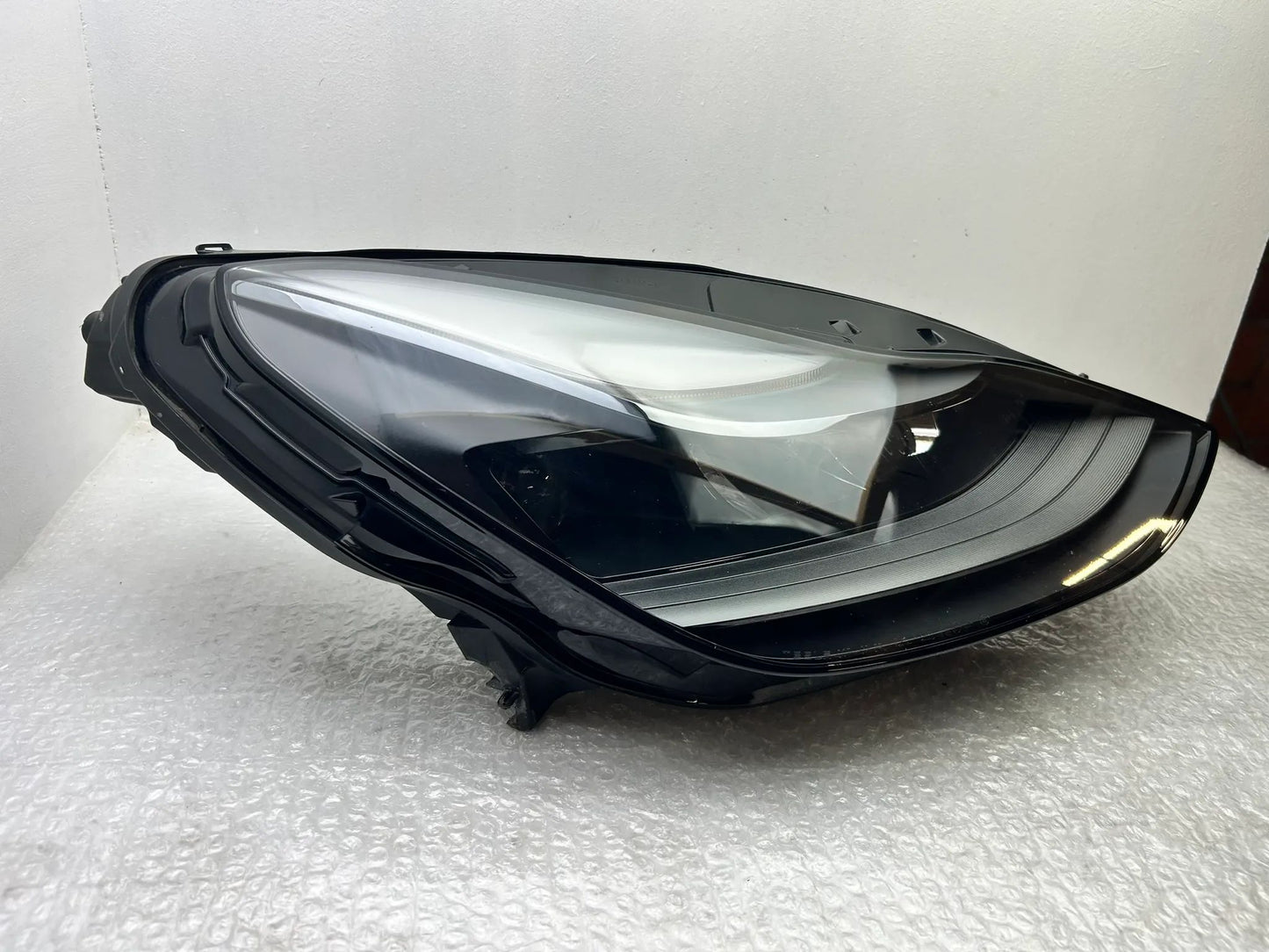 Original Tesla Model 3 LED Scheinwerfer rechts 1514953-00-C