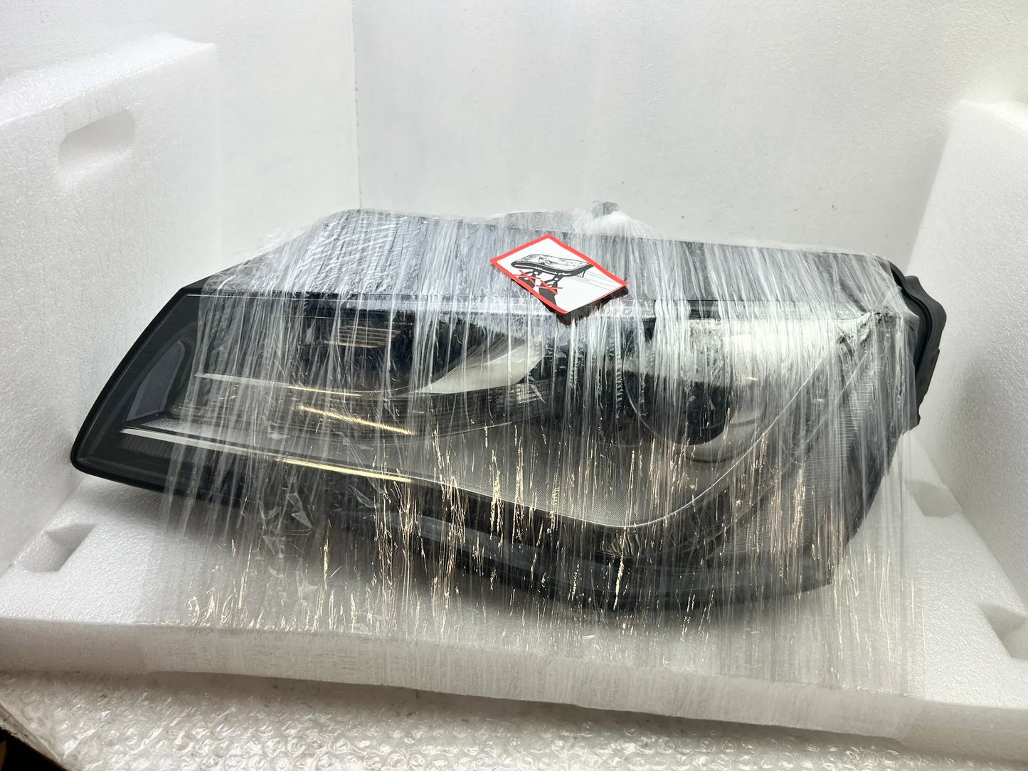 NEU Original Audi A8 4H Xenon Scheinwerfer links 4H0941029AE
