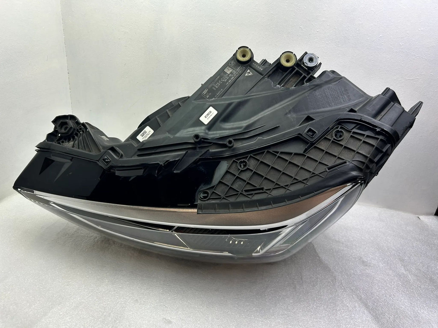 Original Audi Q3 83A LED Scheinwerfer links 83A941033
