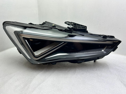Seat Cupra Formentor Leon LED Scheinwerfer rechts 5FG941036C