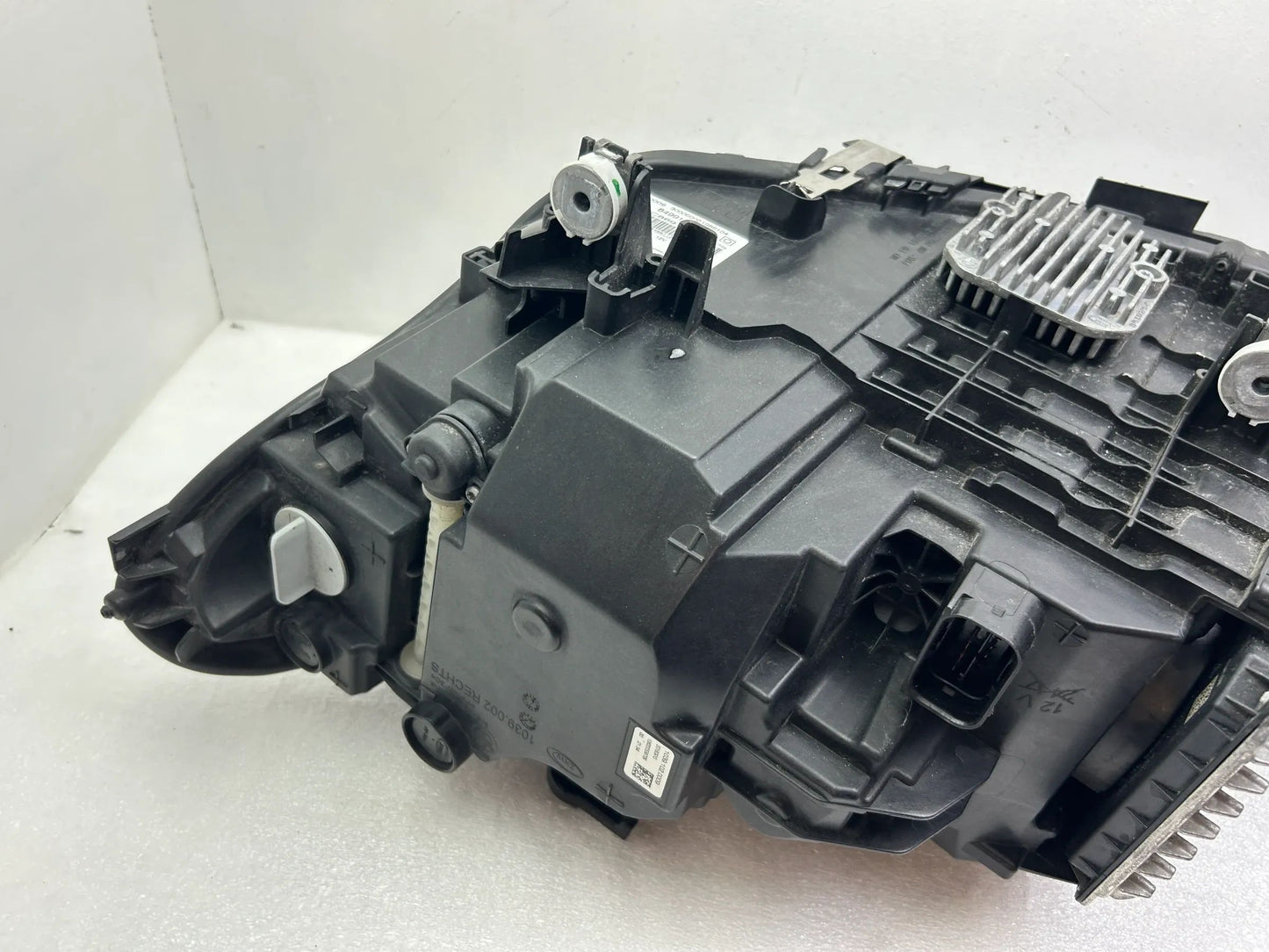BMW 5er G30 G31 LED Scheinwerfer rechts Steuergeräte 8499112