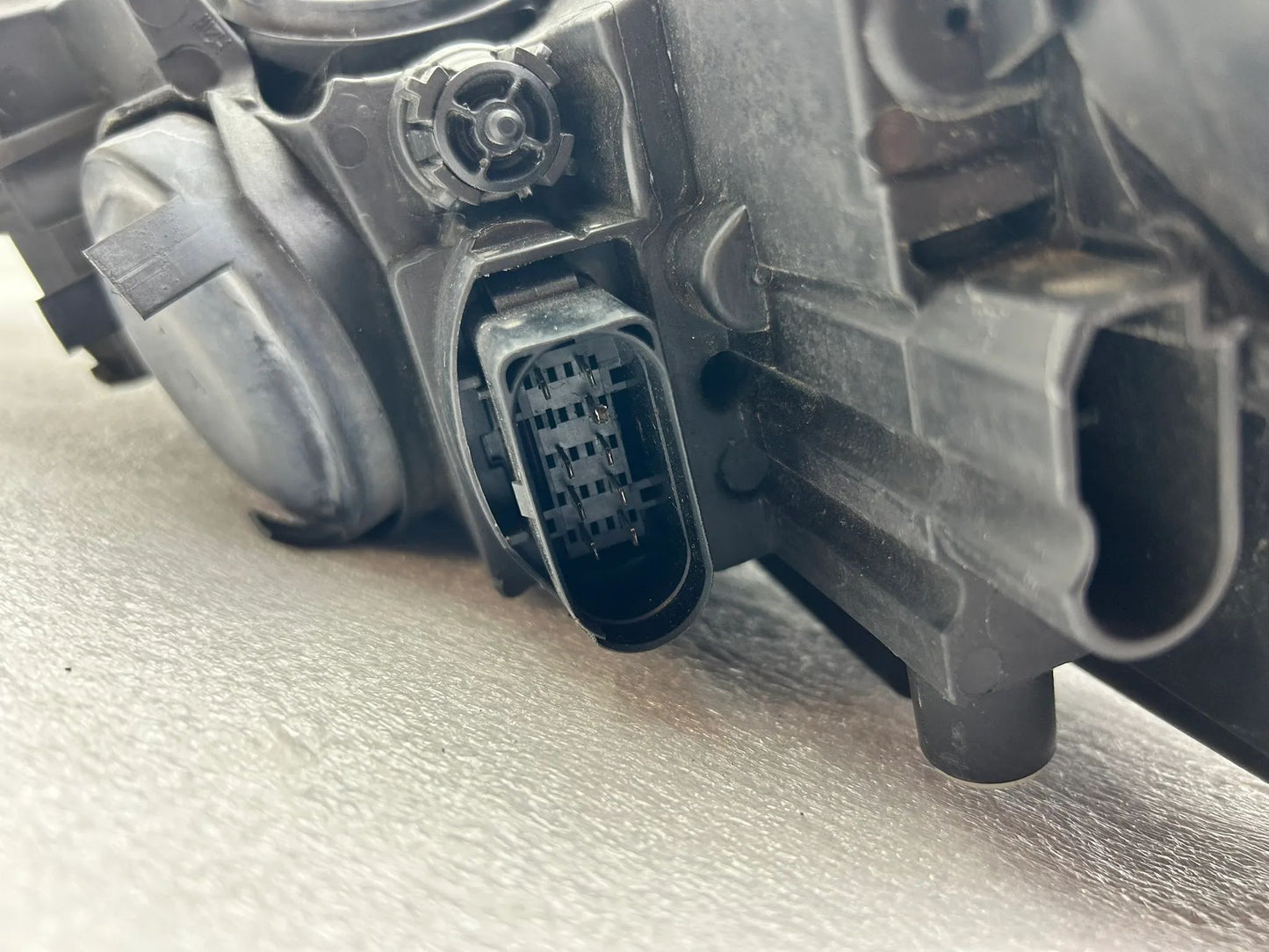 Original Audi TT 8J Scheinwerfer links 8J0941003M