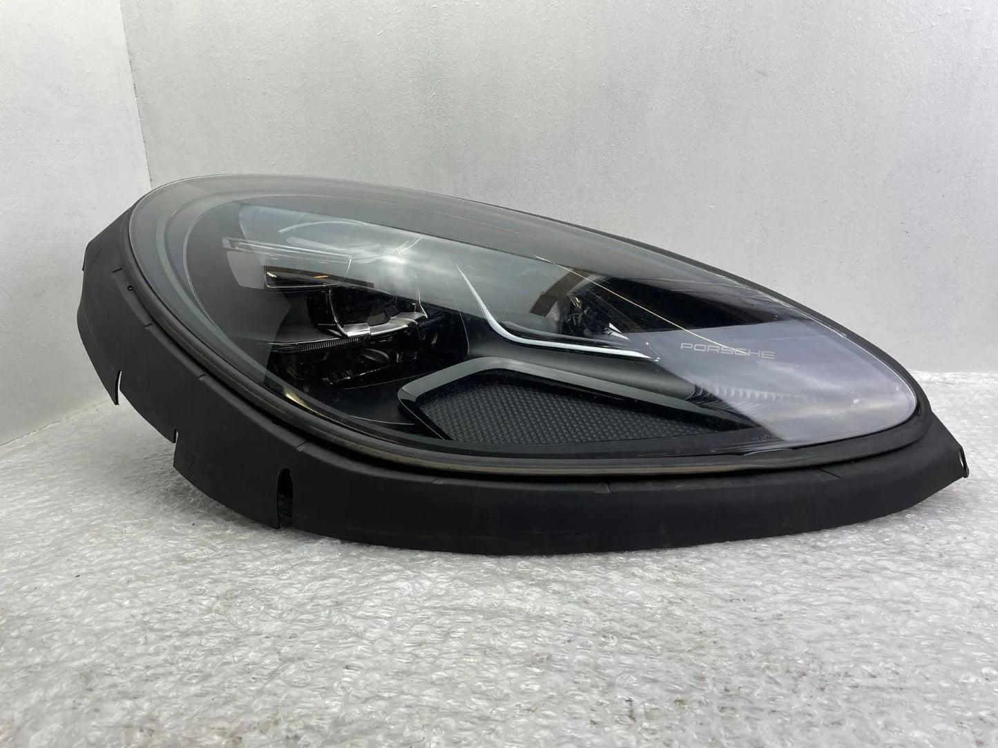 Original Porsche Macan Matrix LED Scheinwerfer rechts 95B941010AH