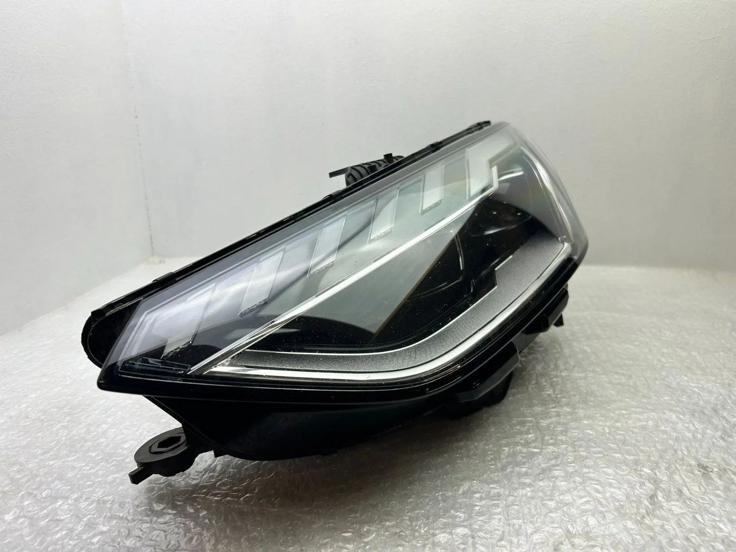 Original Audi A4 8W B9 LED Scheinwerfer links 8W0941033D