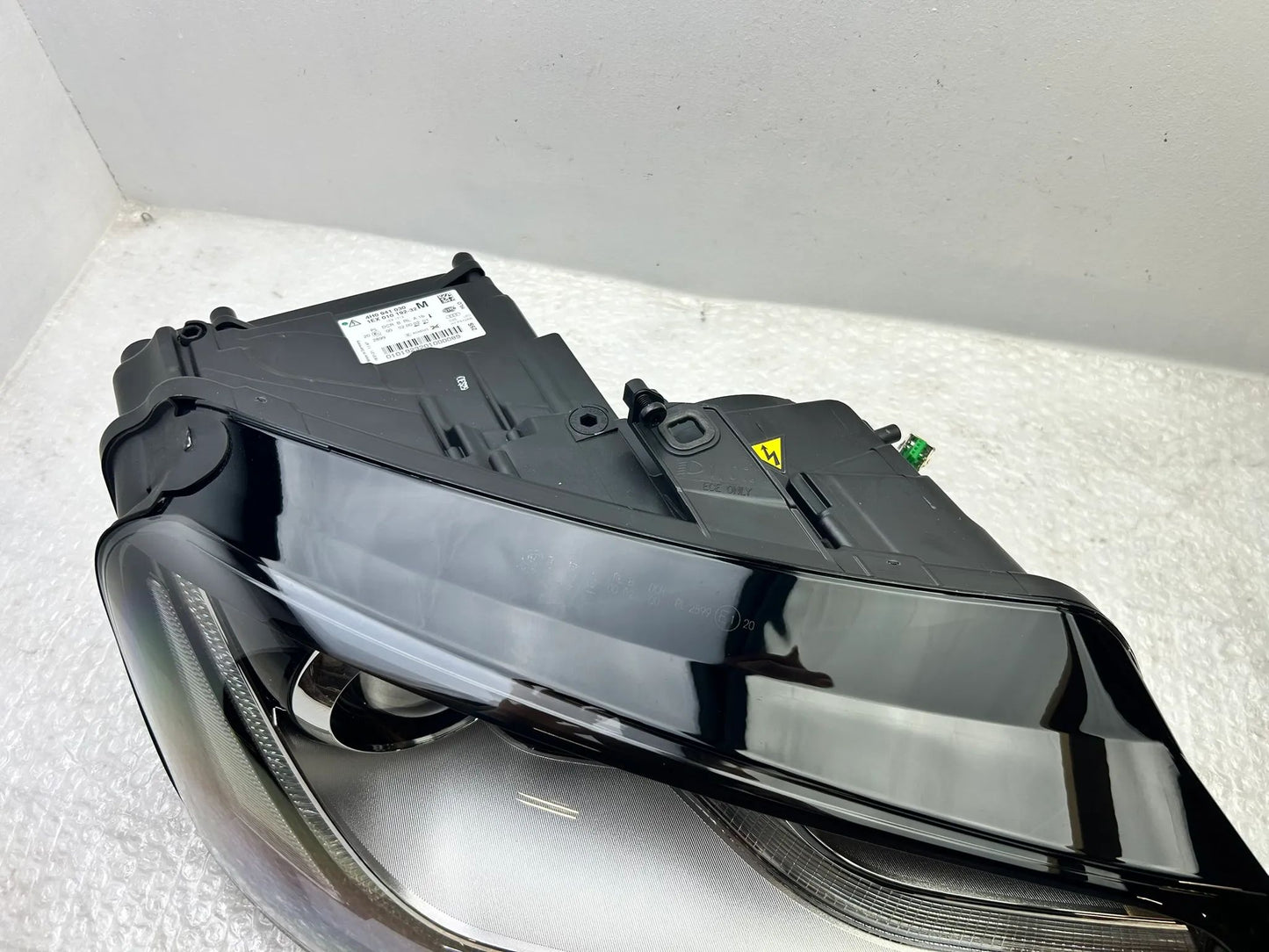 NEU Original Audi A8 4H Xenon Scheinwerfer rechts 4H0941030M