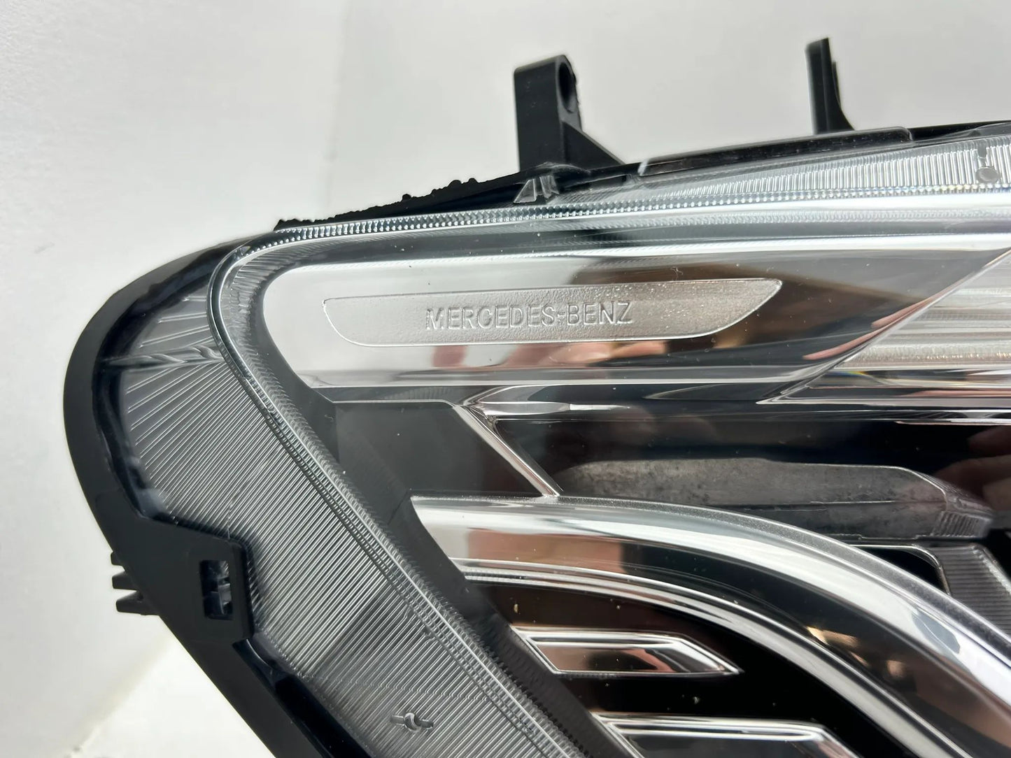 Mercedes Sprinter W910 W907 LED Scheinwerfer rechts A9109067200