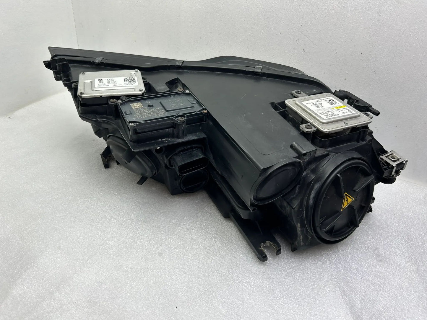 Original Audi A7 4G8 Xenon Scheinwerfer links 4G8941031C