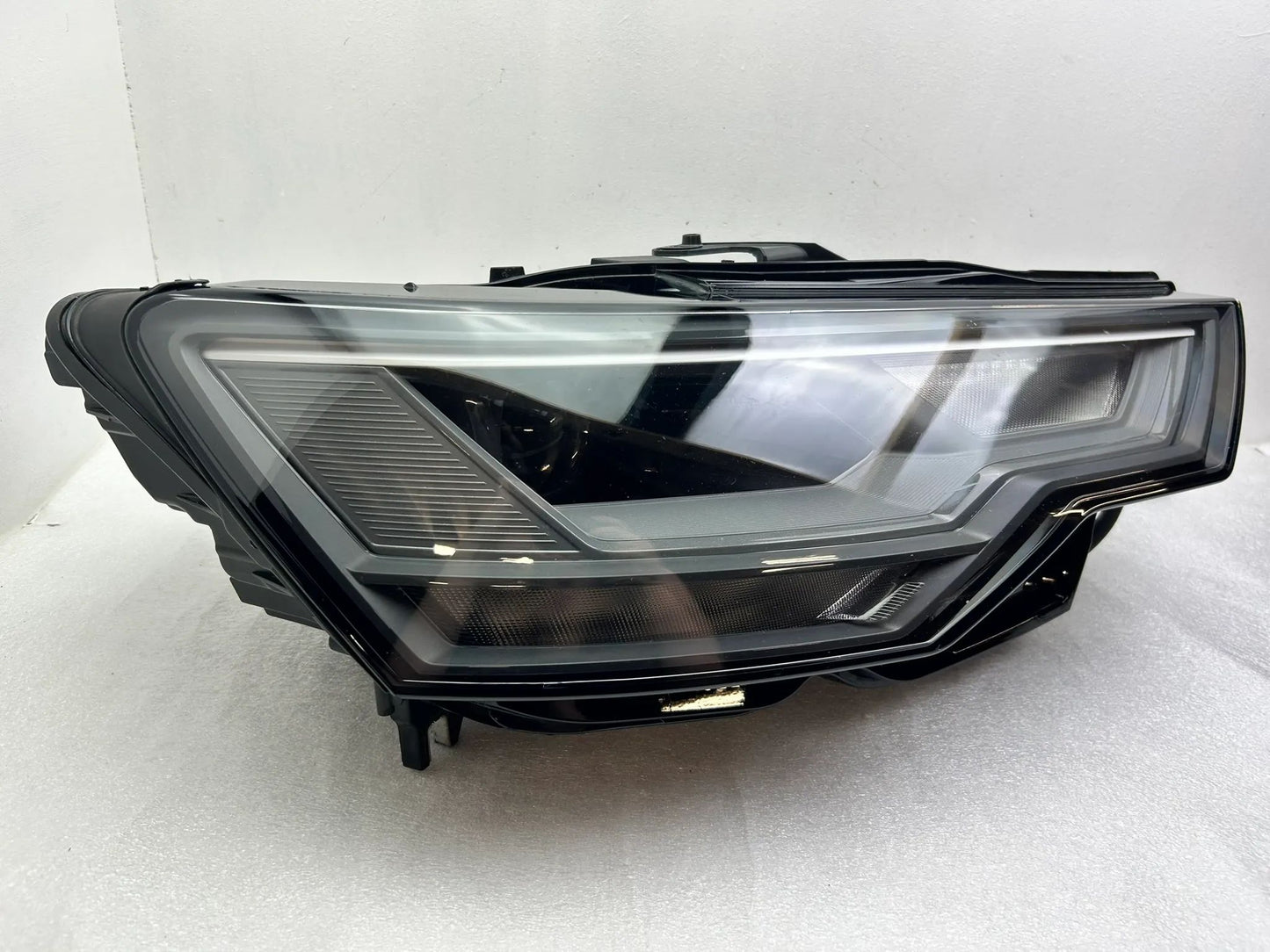 Original Audi A6 C8 4K LED Scheinwerfer rechts 4K0941034