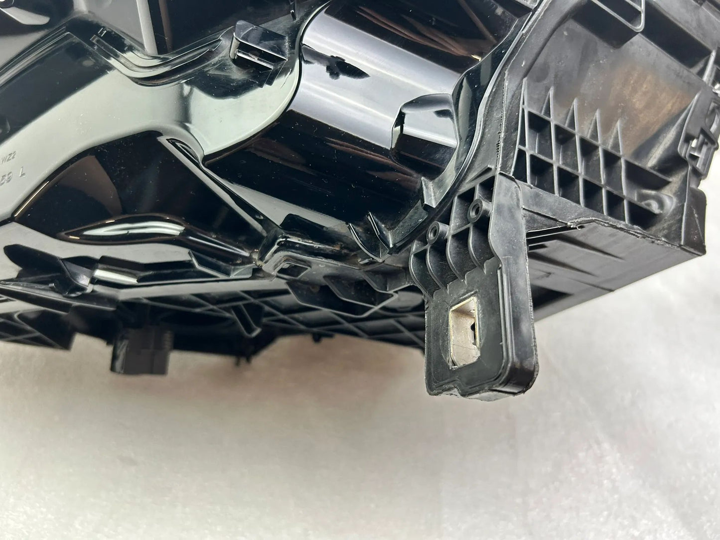 Original Audi Q3 83A LED Scheinwerfer links 83A941033