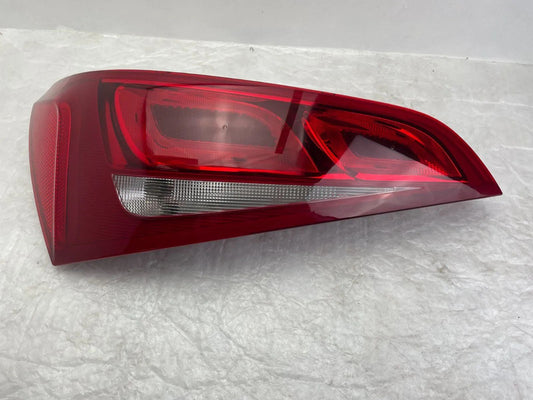 Original Audi Q3 Rückleuchte Heckleuchte links 8R0945093