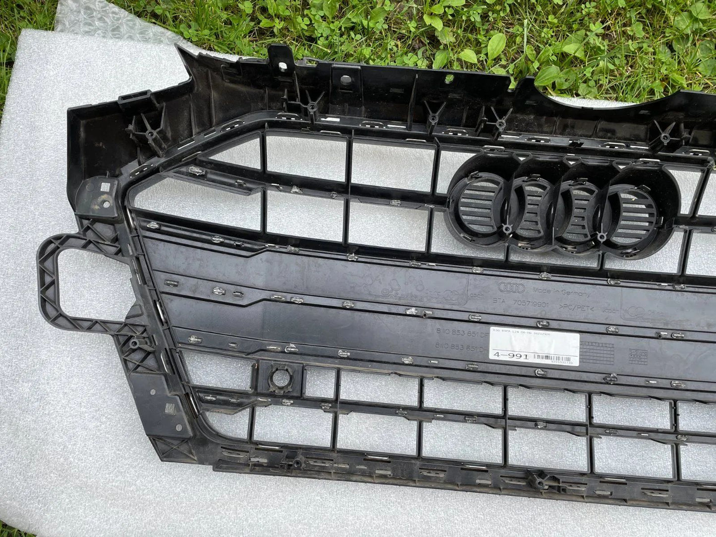 Original Audi A4 B9 8W Kühlergrill Frontgrill Grill 8W0853654DF