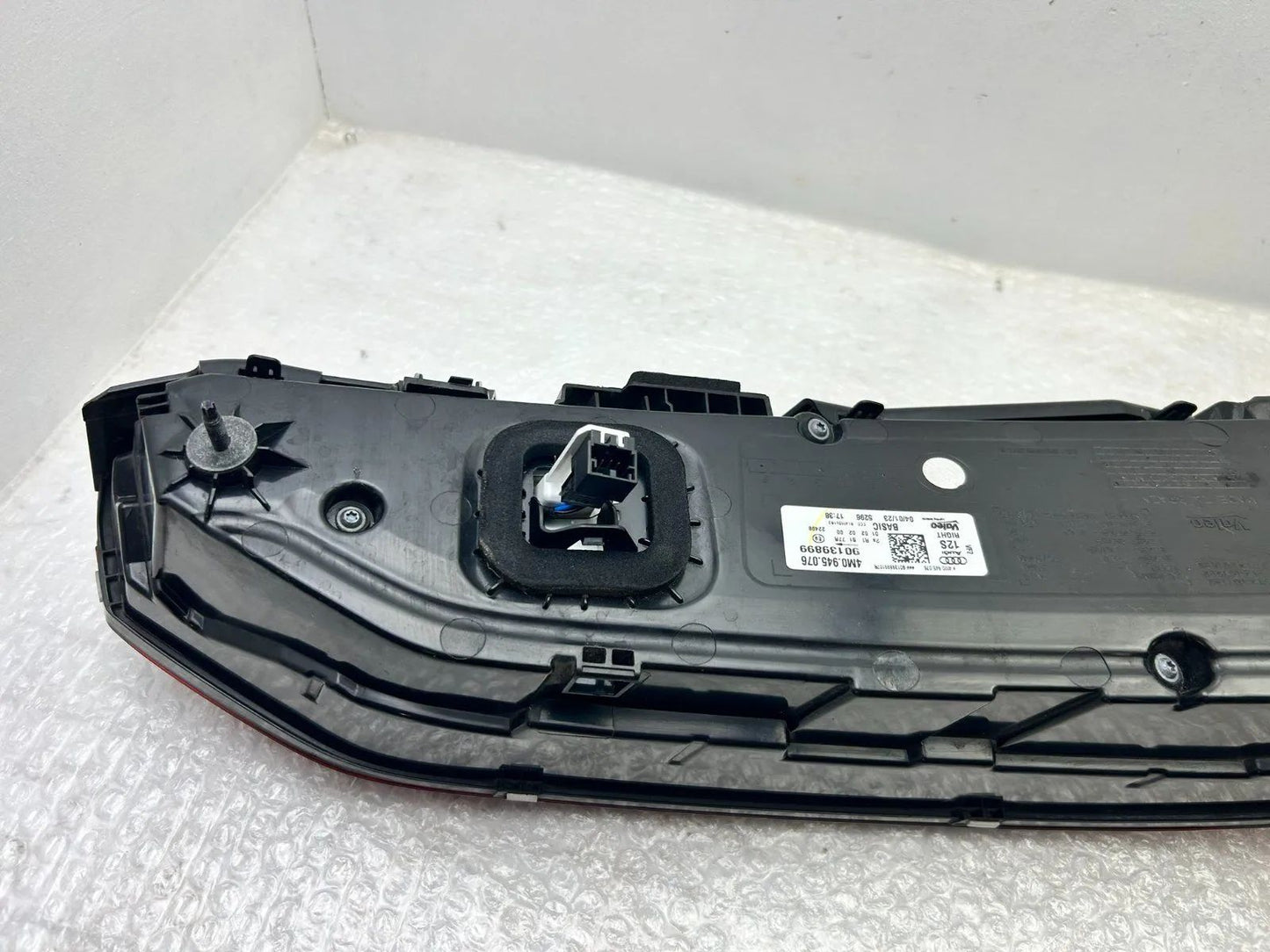 Original Audi Q7 4M LED Rückleuchte Rücklicht rechts 4M0945076