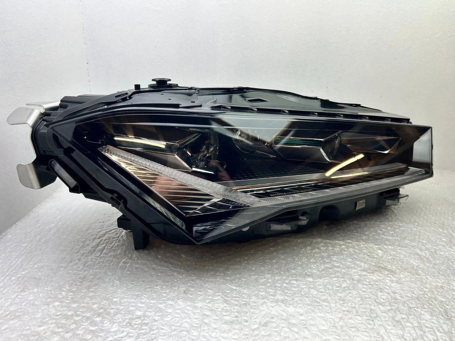 Original Skoda Superb IV 4 LED Scheinwerfer rechts 3P1941016B