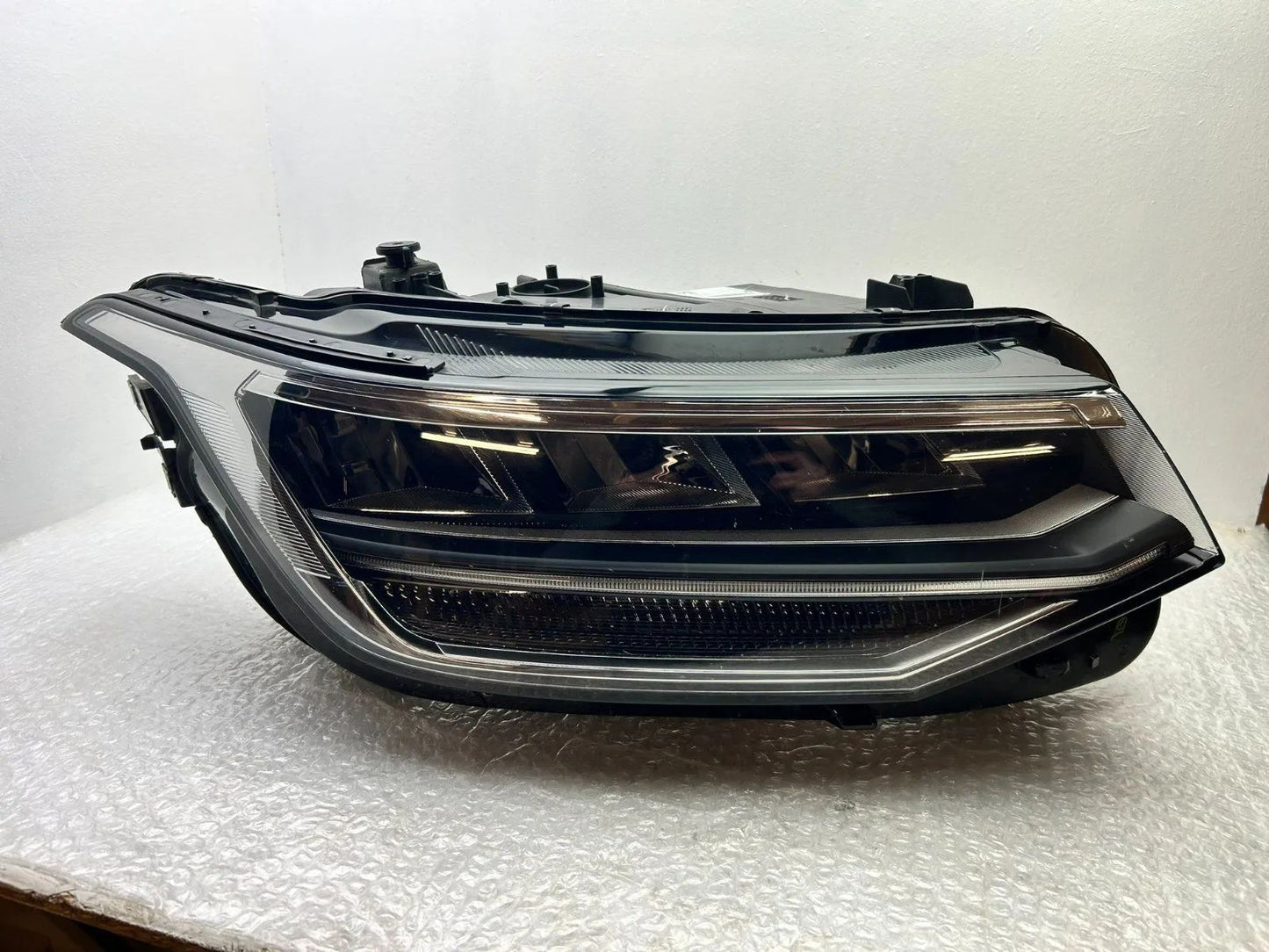 Original VW Tiguan Allspace LED Scheinwerfer rechts 5NN941036B